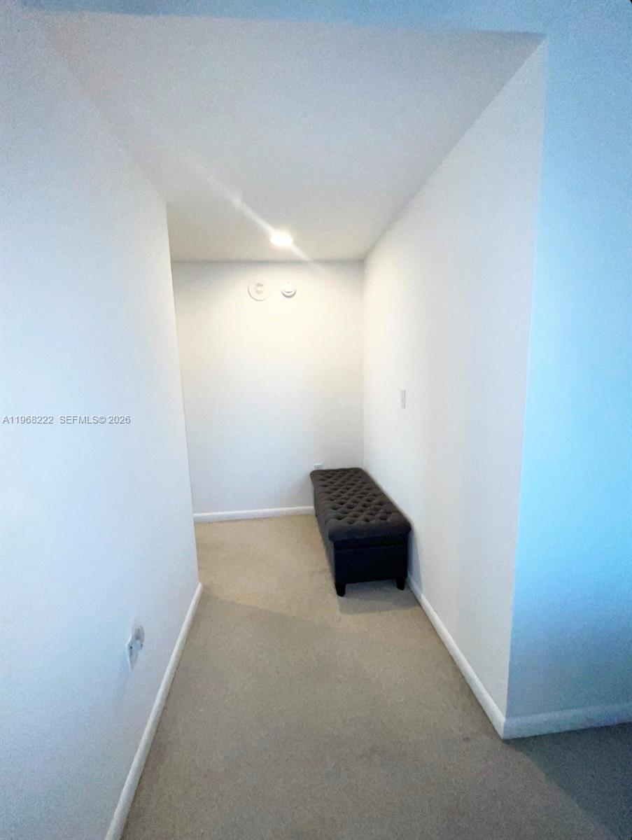 253 NE 2nd St #3903, Miami FL 33132