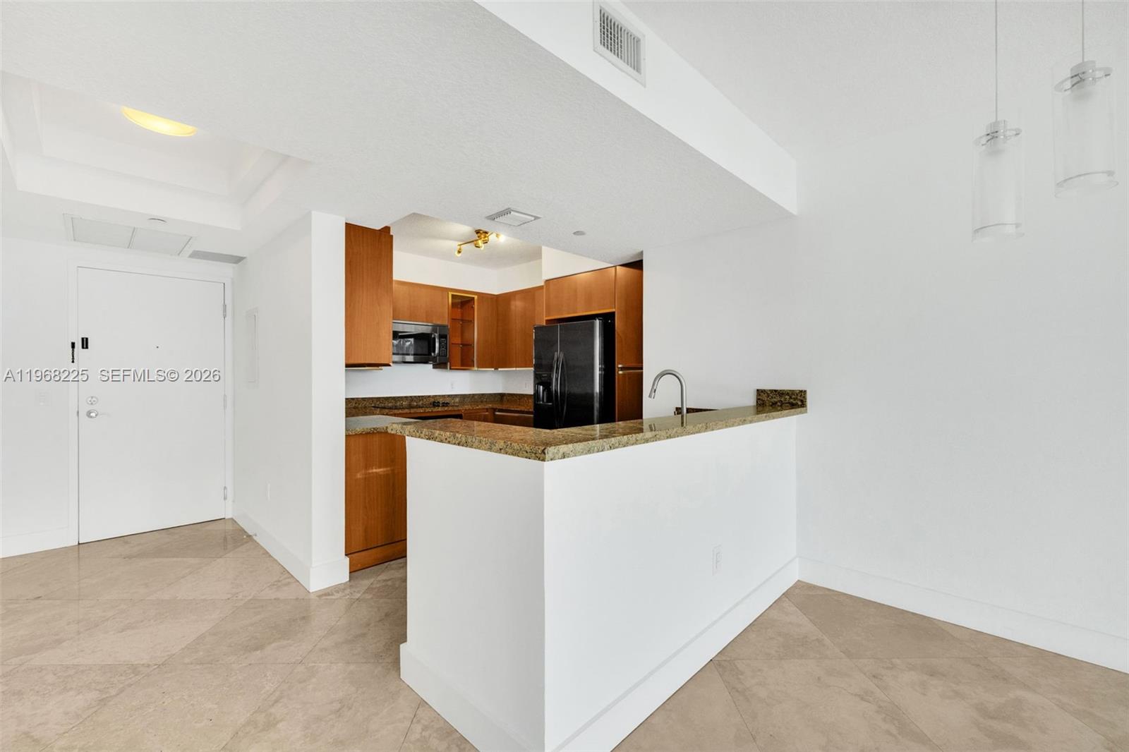 10 Venetian Way #403, Miami Beach FL 33139