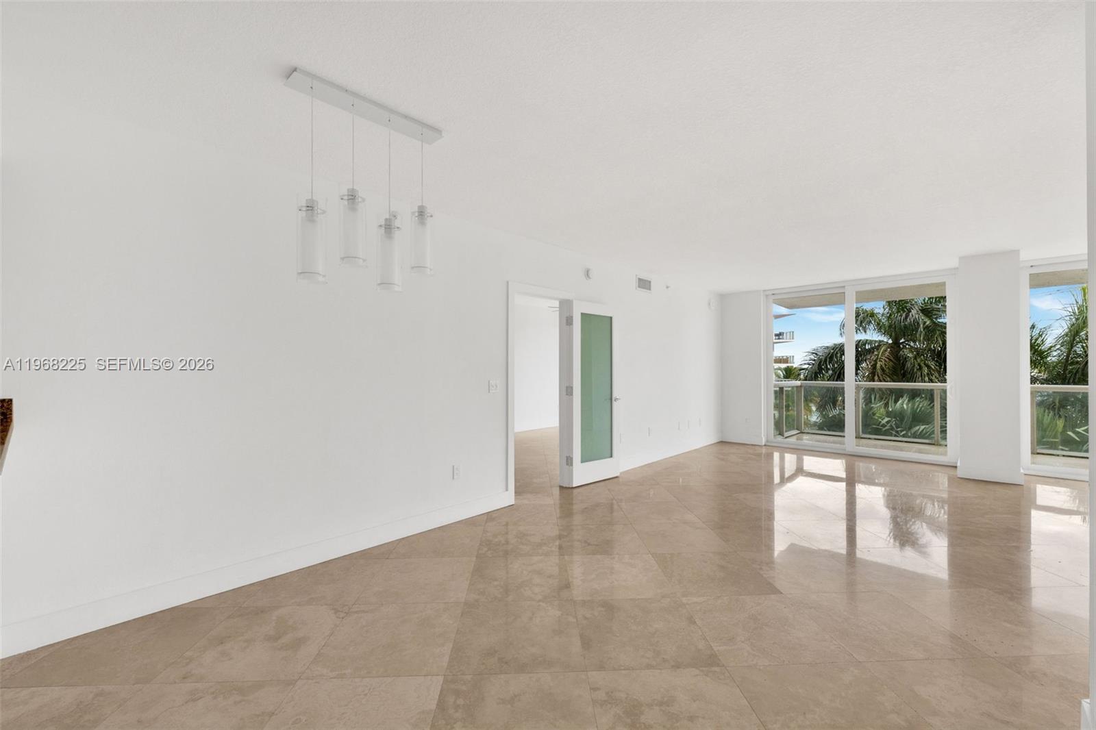 10 Venetian Way #403, Miami Beach FL 33139