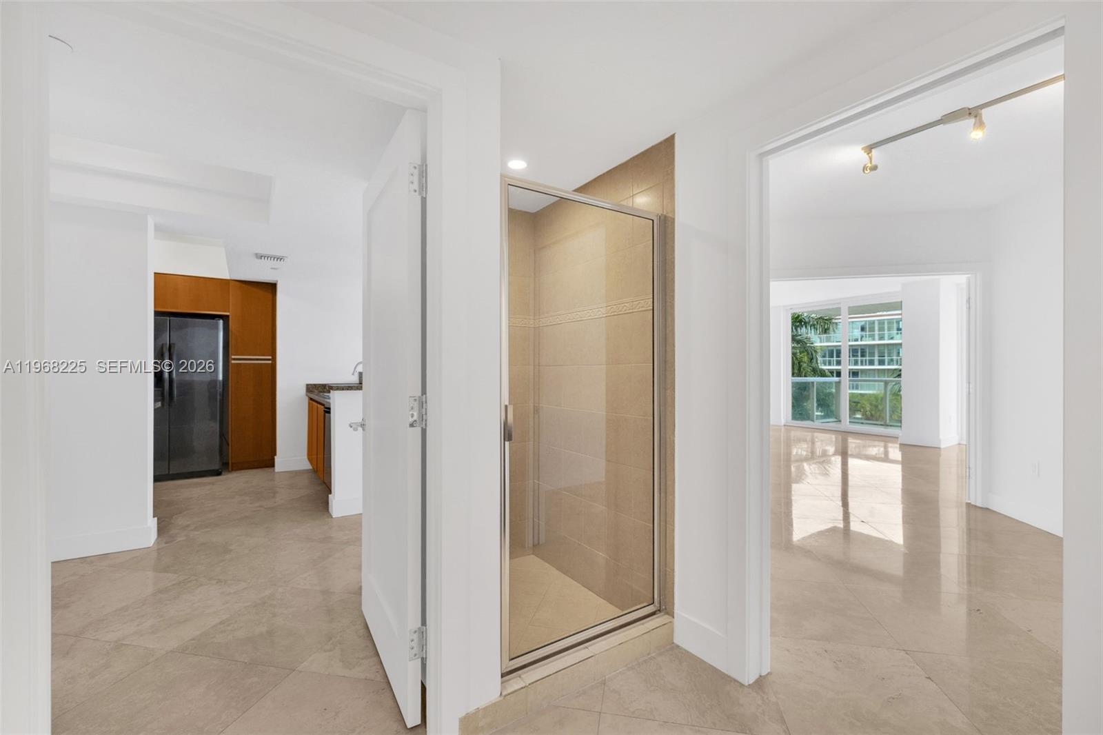 10 Venetian Way #403, Miami Beach FL 33139