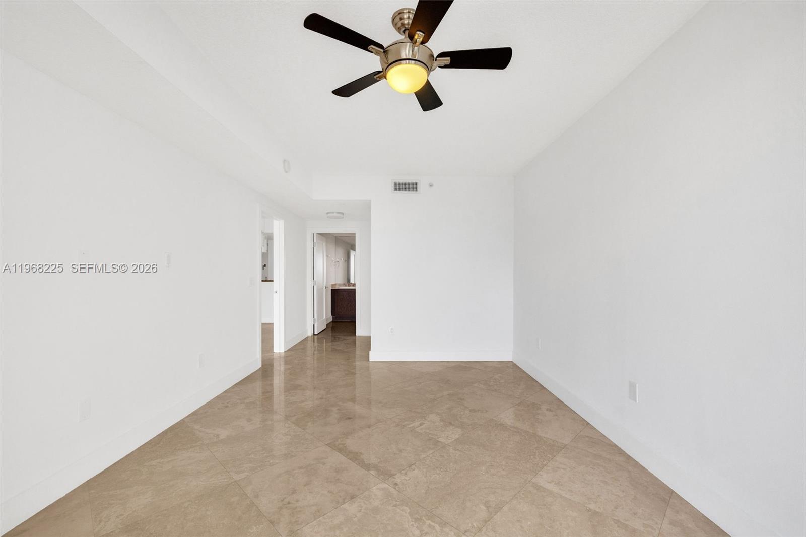 10 Venetian Way #403, Miami Beach FL 33139