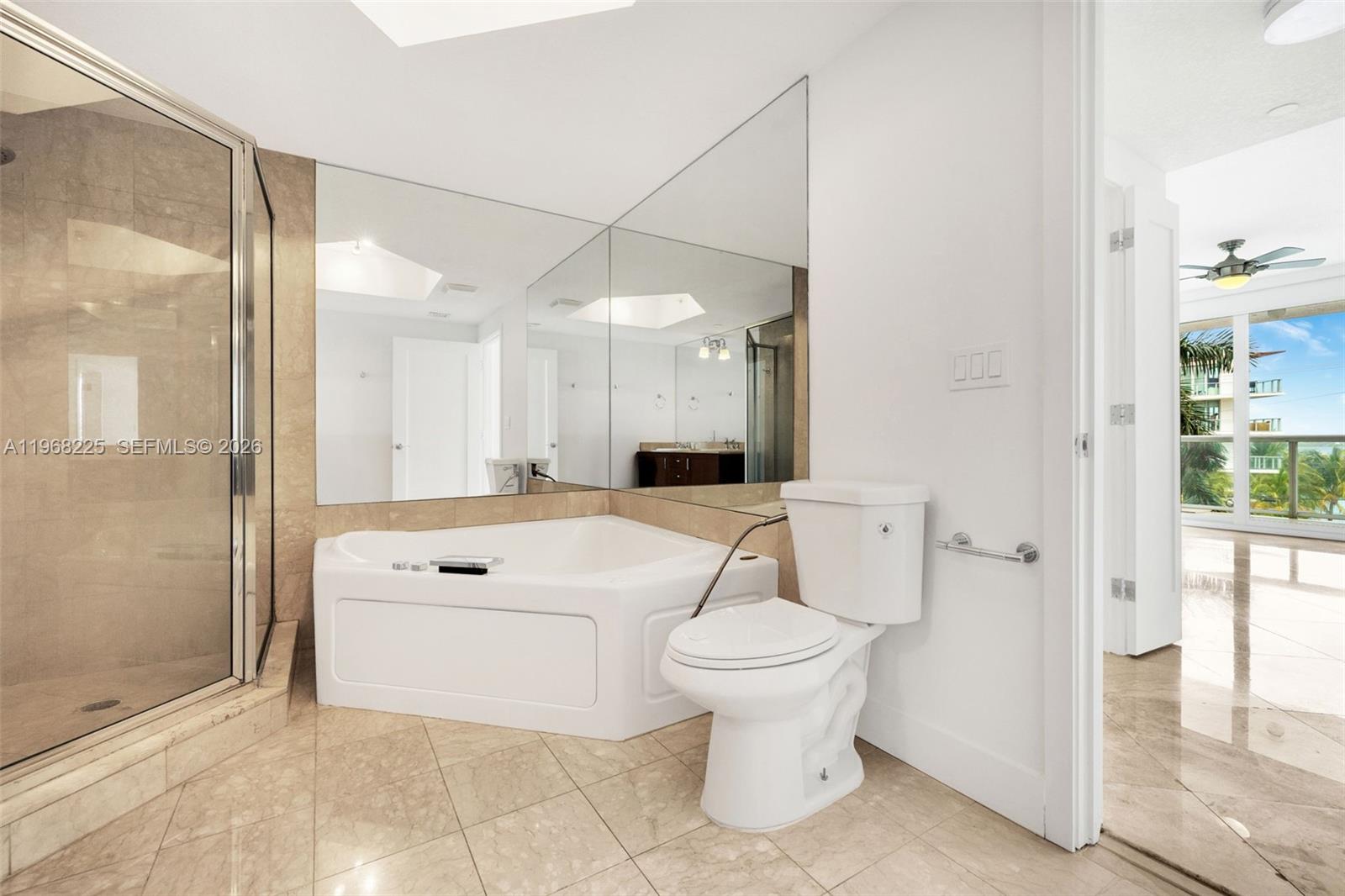10 Venetian Way #403, Miami Beach FL 33139