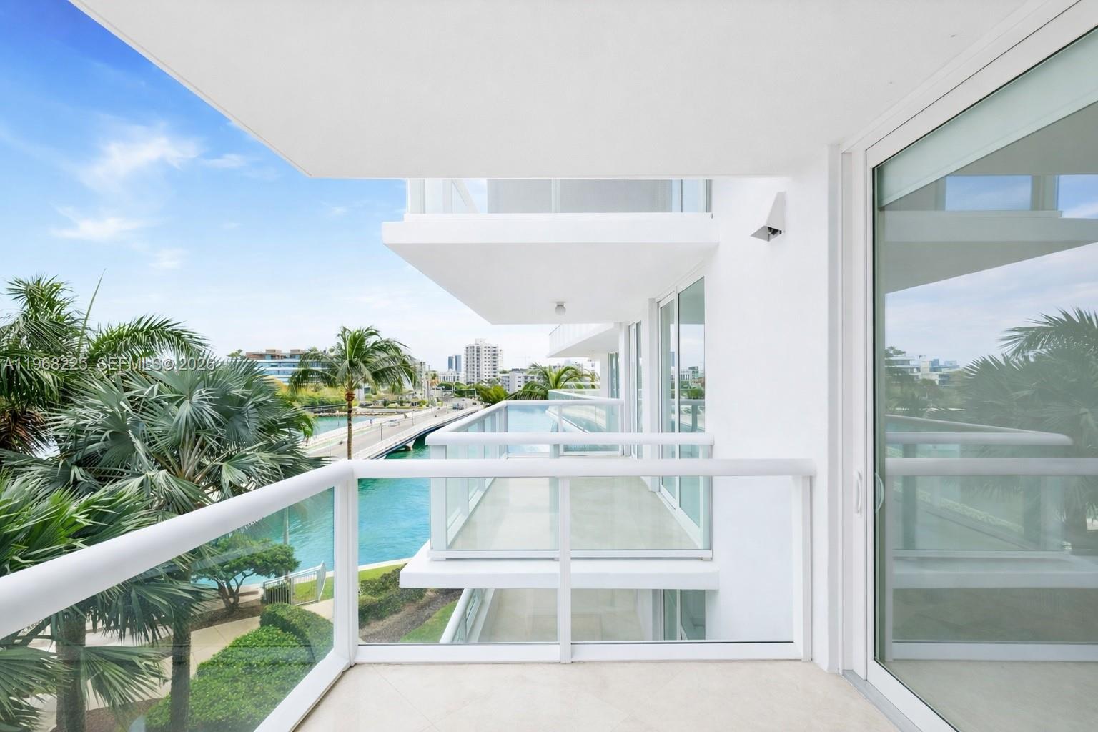 10 Venetian Way #403, Miami Beach FL 33139
