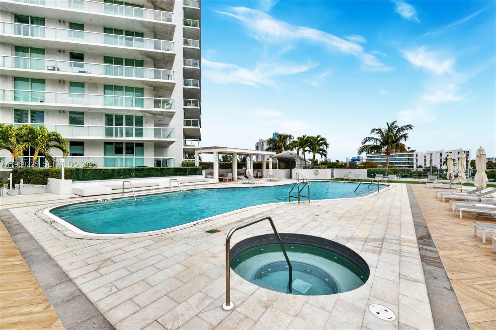 10 Venetian Way #403, Miami Beach FL 33139