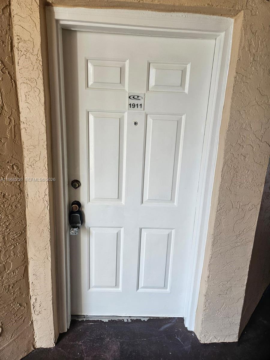 3300 N Pinewalk Dr N #1911, Margate FL 33063
