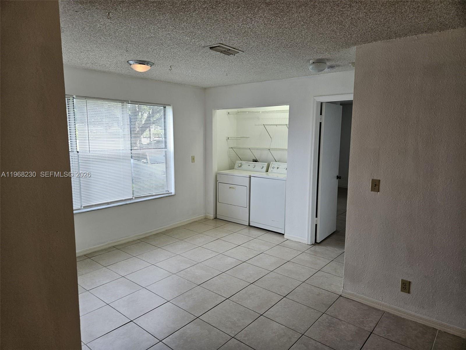 3300 N Pinewalk Dr N #1911, Margate FL 33063
