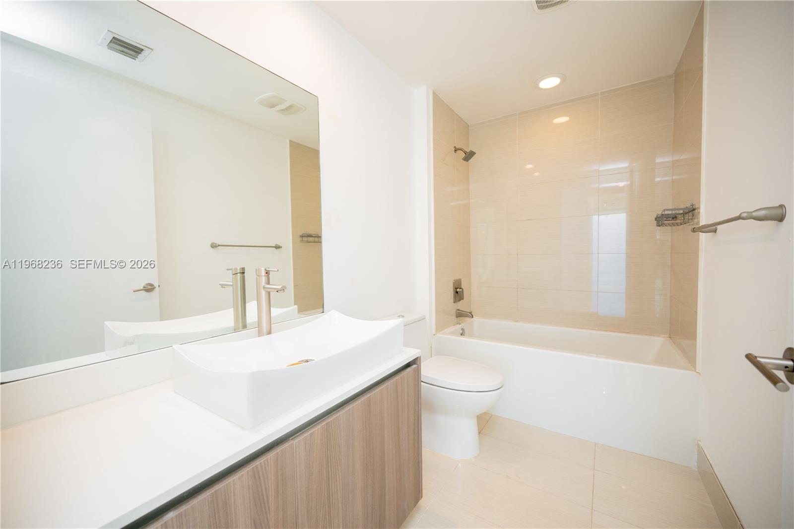 201 SW 17th Rd #701, Miami FL 33129