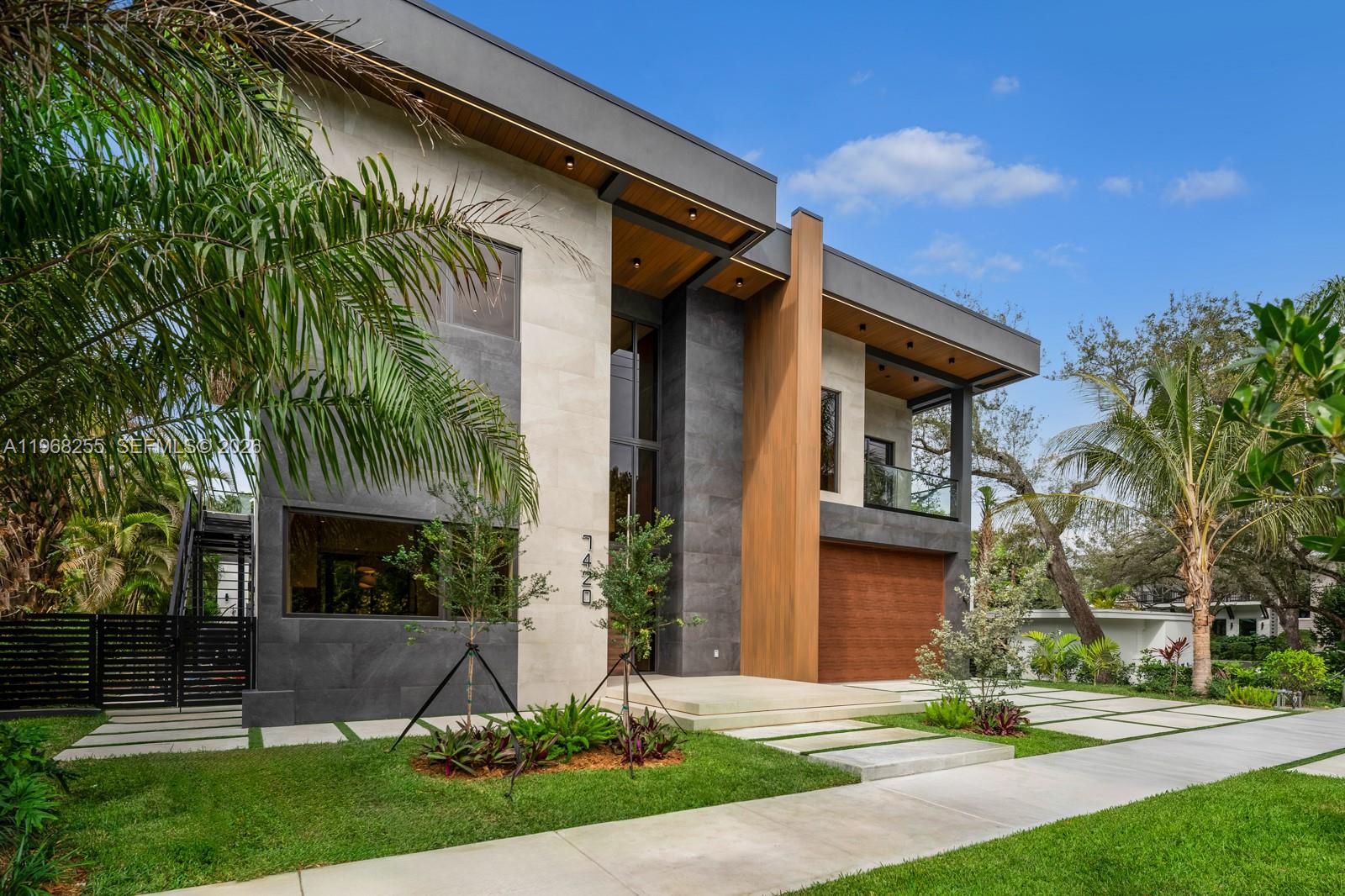 7420 SW 52nd Ave, Miami FL 33143