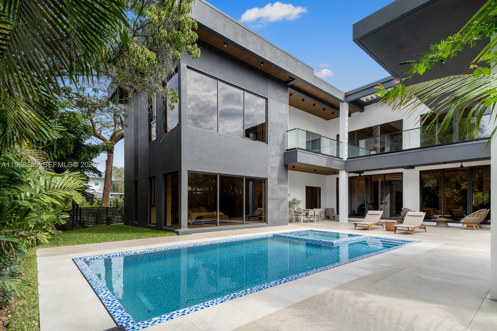 7420 SW 52nd Ave, Miami FL 33143