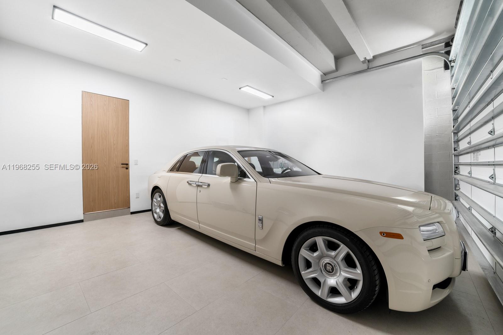 7420 SW 52nd Ave, Miami FL 33143