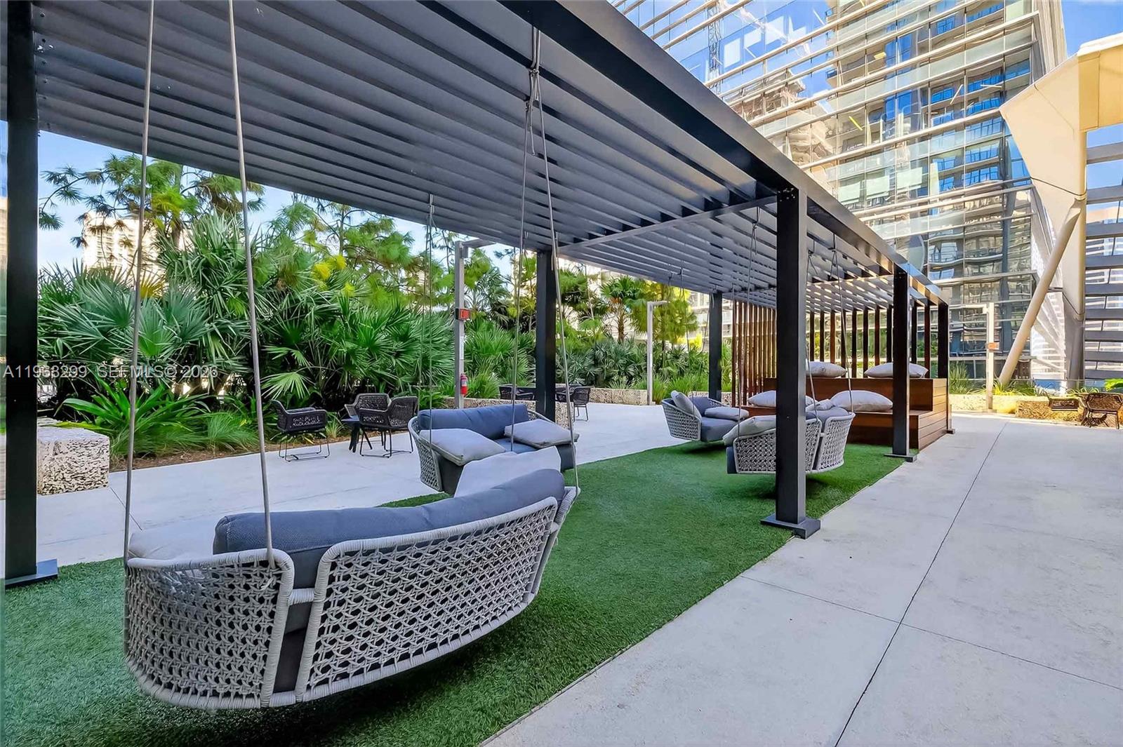 88 SW 7th St #3003, Miami FL 33130