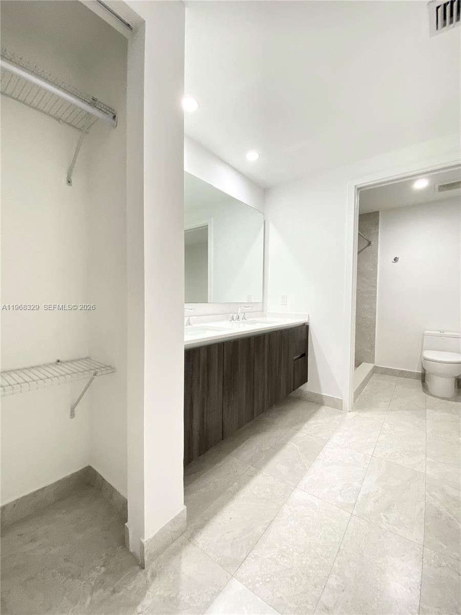 488 NE 18th St #407, Miami FL 33132