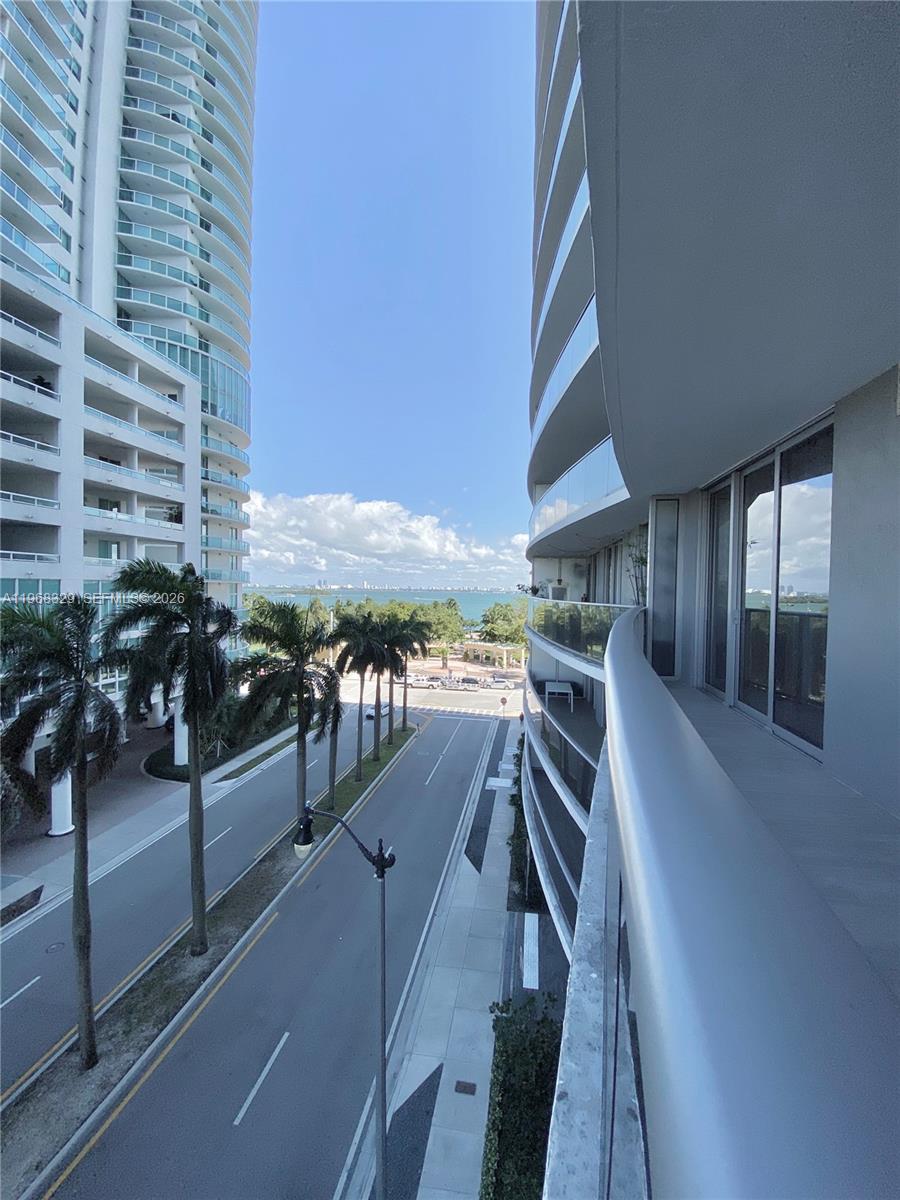 488 NE 18th St #407, Miami FL 33132