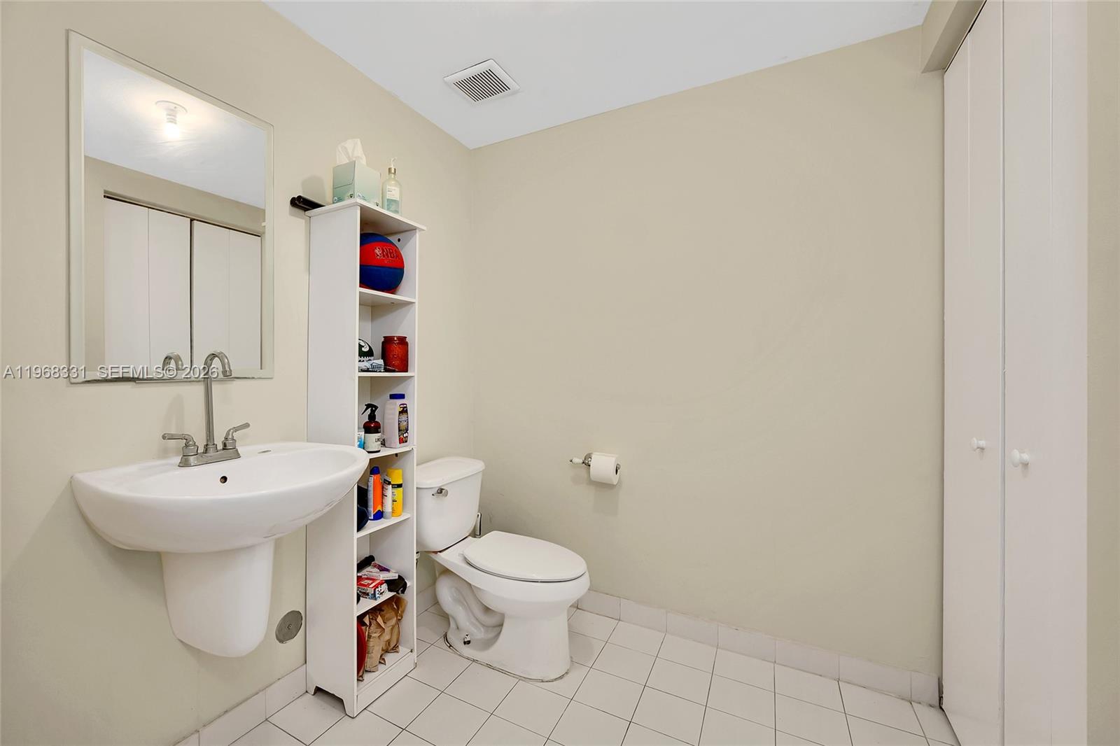 690 SW 1st Ct #1504, Miami FL 33130