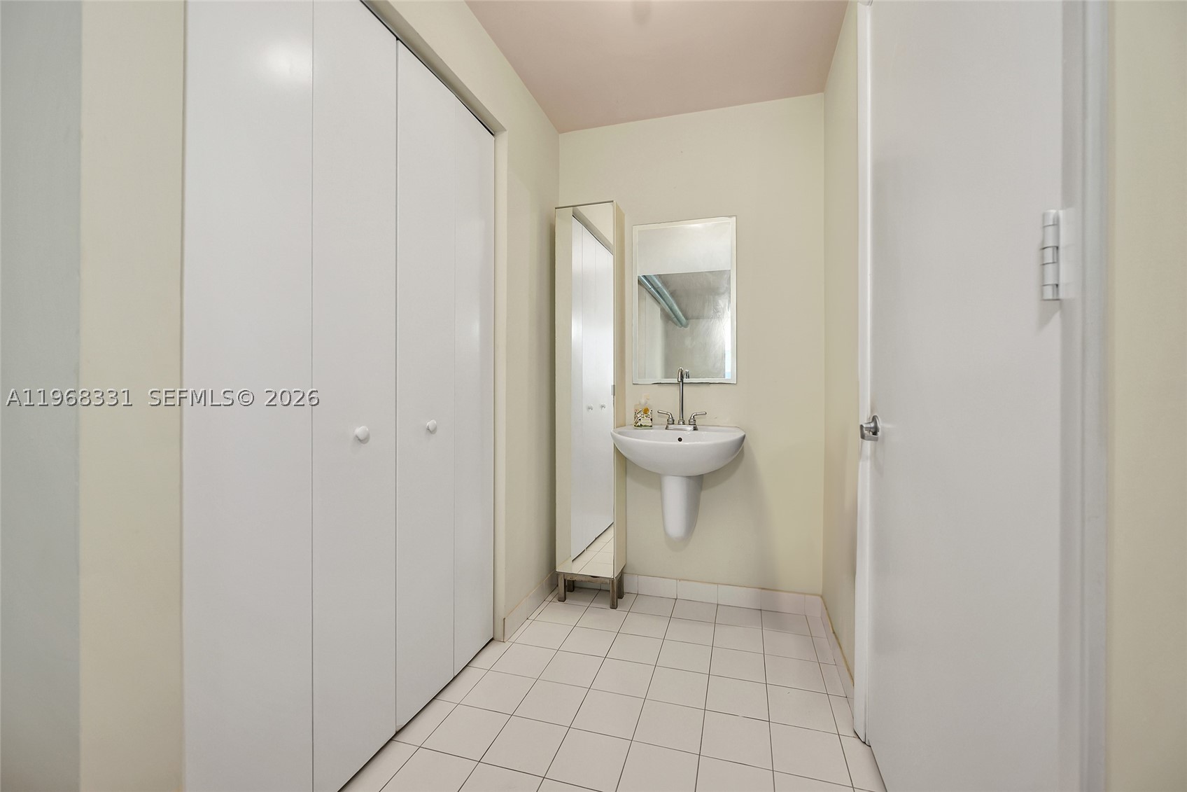 690 SW 1st Ct #1504, Miami FL 33130