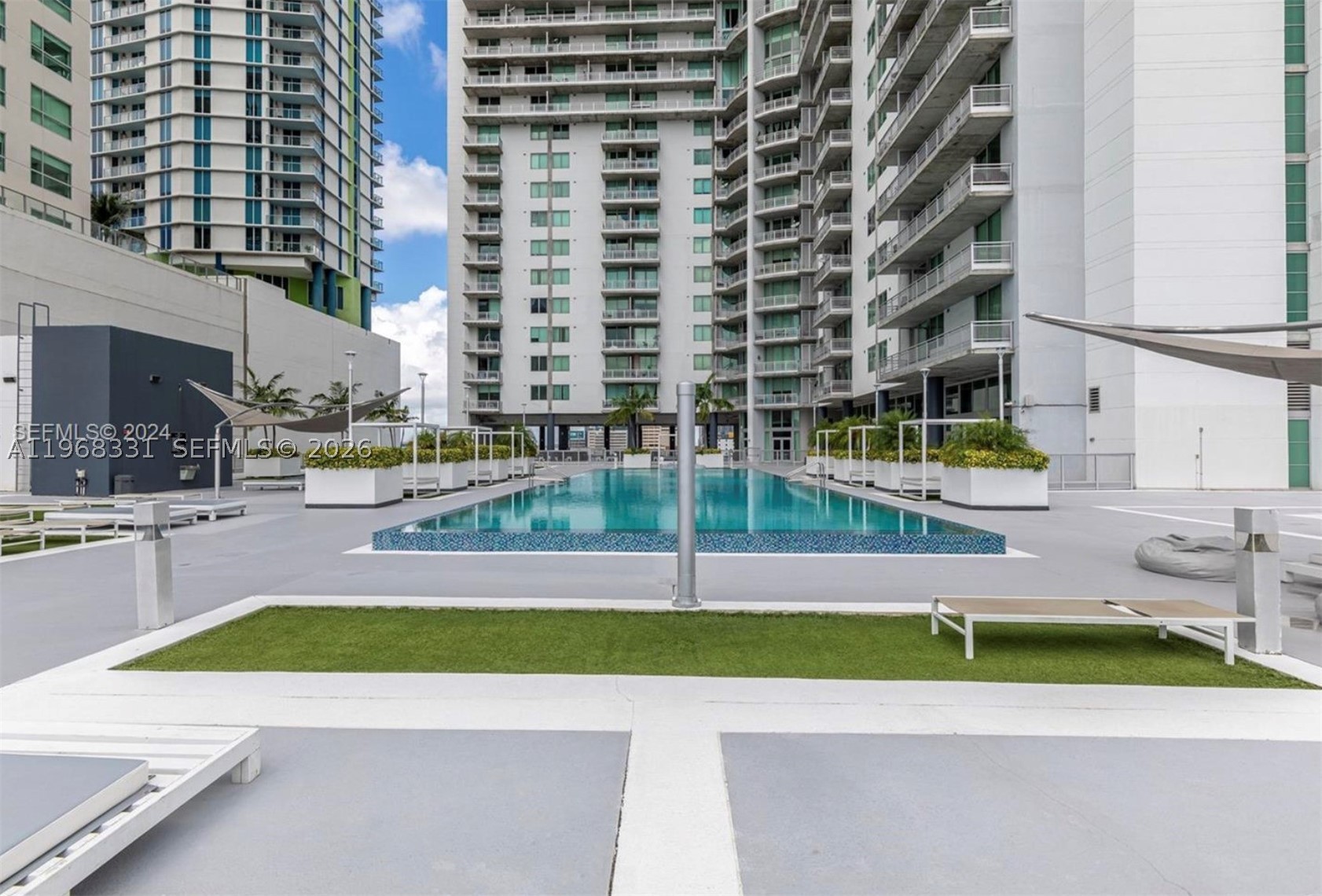 690 SW 1st Ct #1504, Miami FL 33130