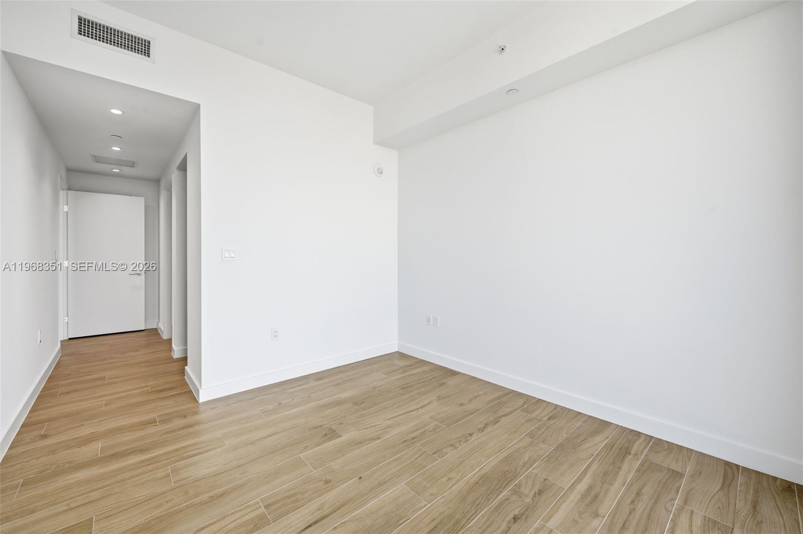 2678 Tigertail Ave #1501, Miami FL 33133