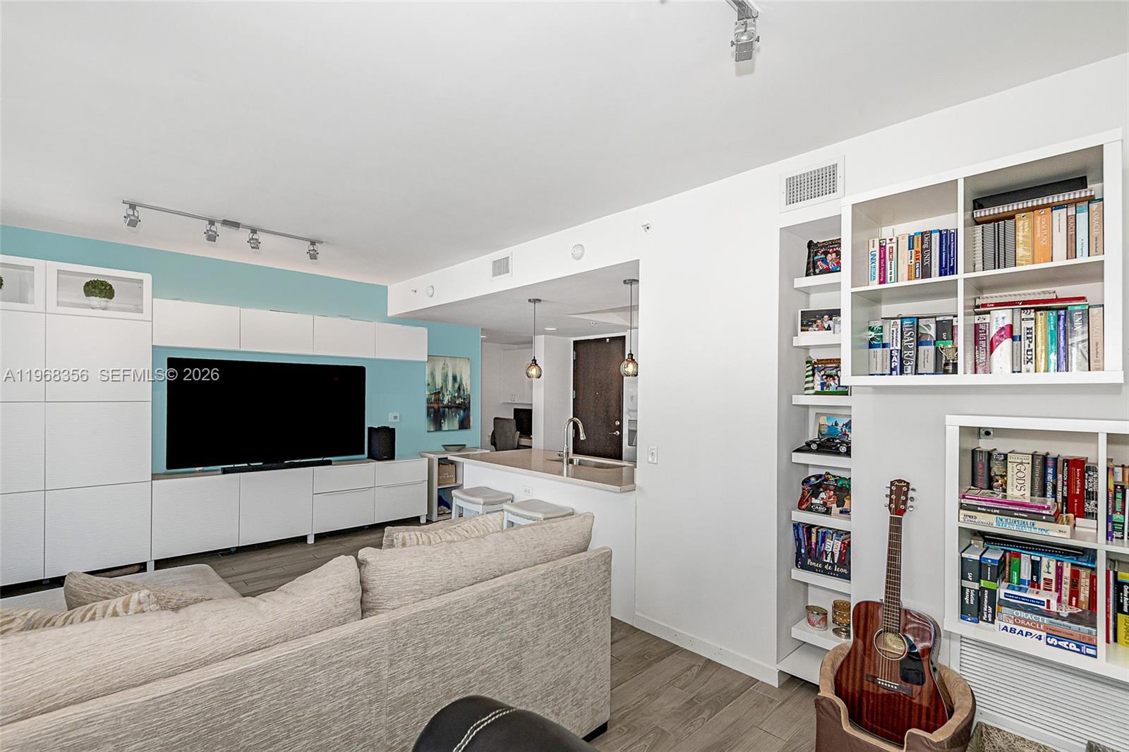 999 SW 1st Ave #3215, Miami FL 33130
