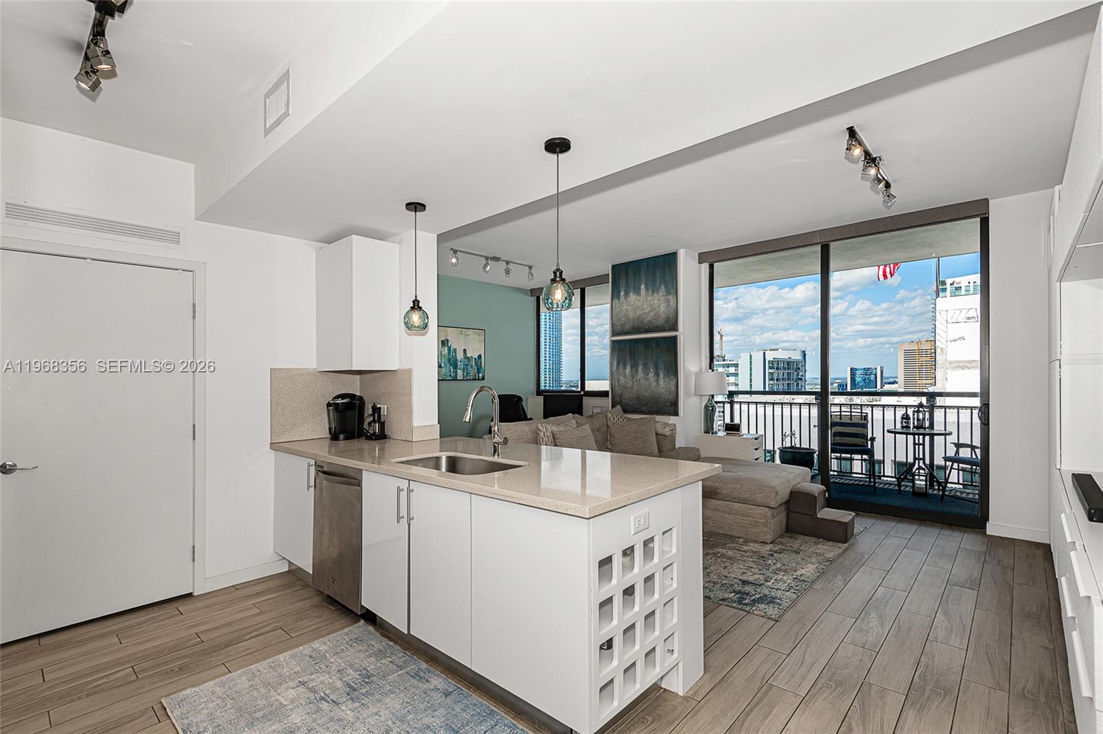 999 SW 1st Ave #3215, Miami FL 33130