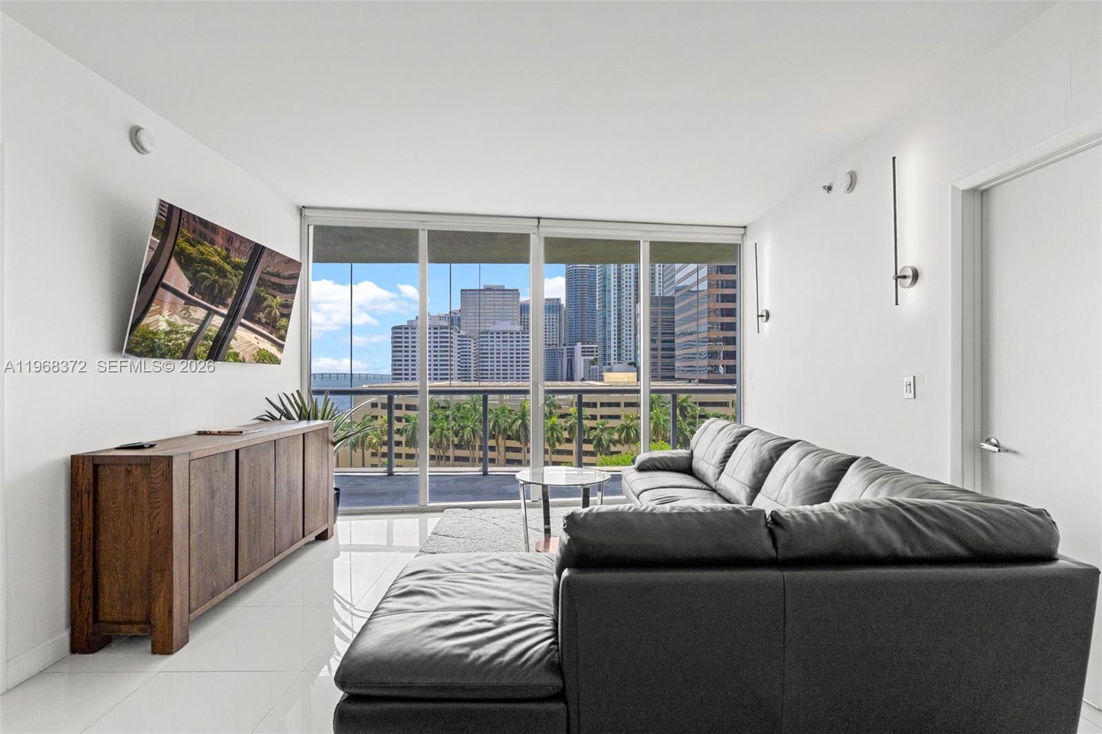 495 Brickell Ave #905, Miami FL 33131