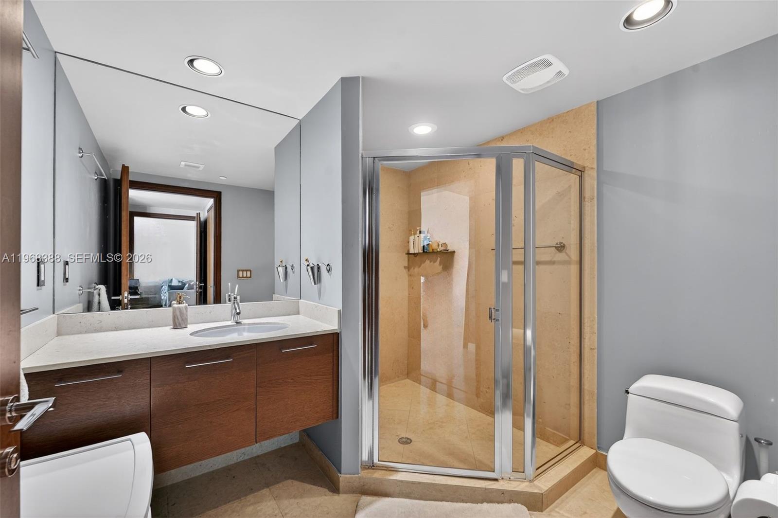 450 Alton Rd #1202, Miami Beach FL 33139