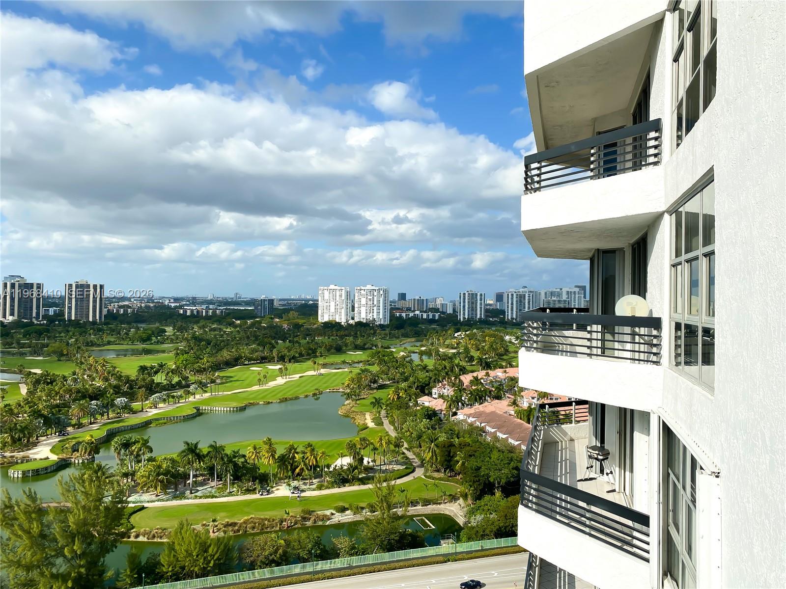 3400 NE 192nd St #LPH7, Aventura FL 33180