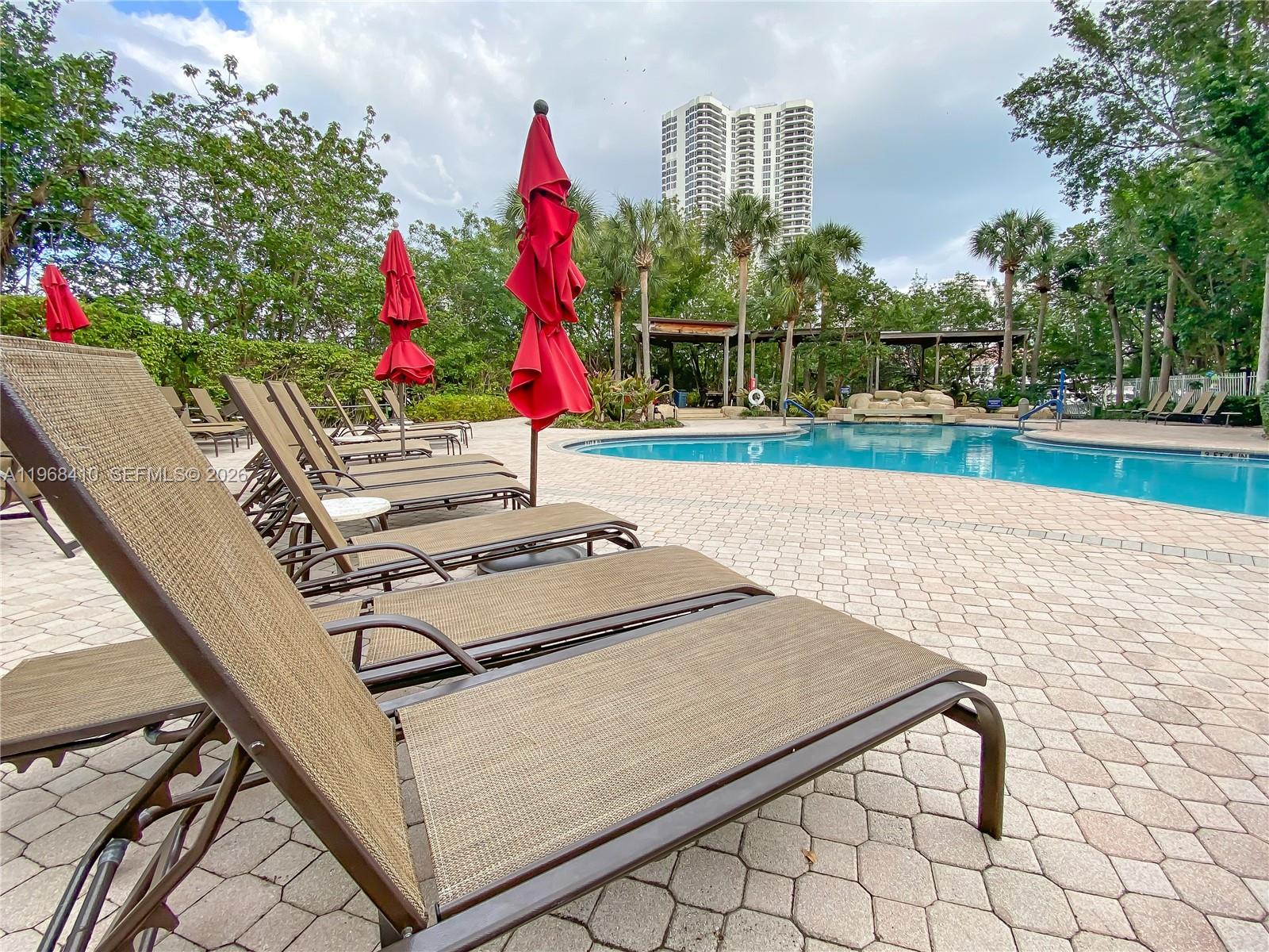 3400 NE 192nd St #LPH7, Aventura FL 33180