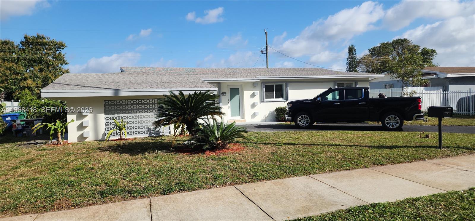 2915 NW 183rd St, Miami Gardens FL 33056