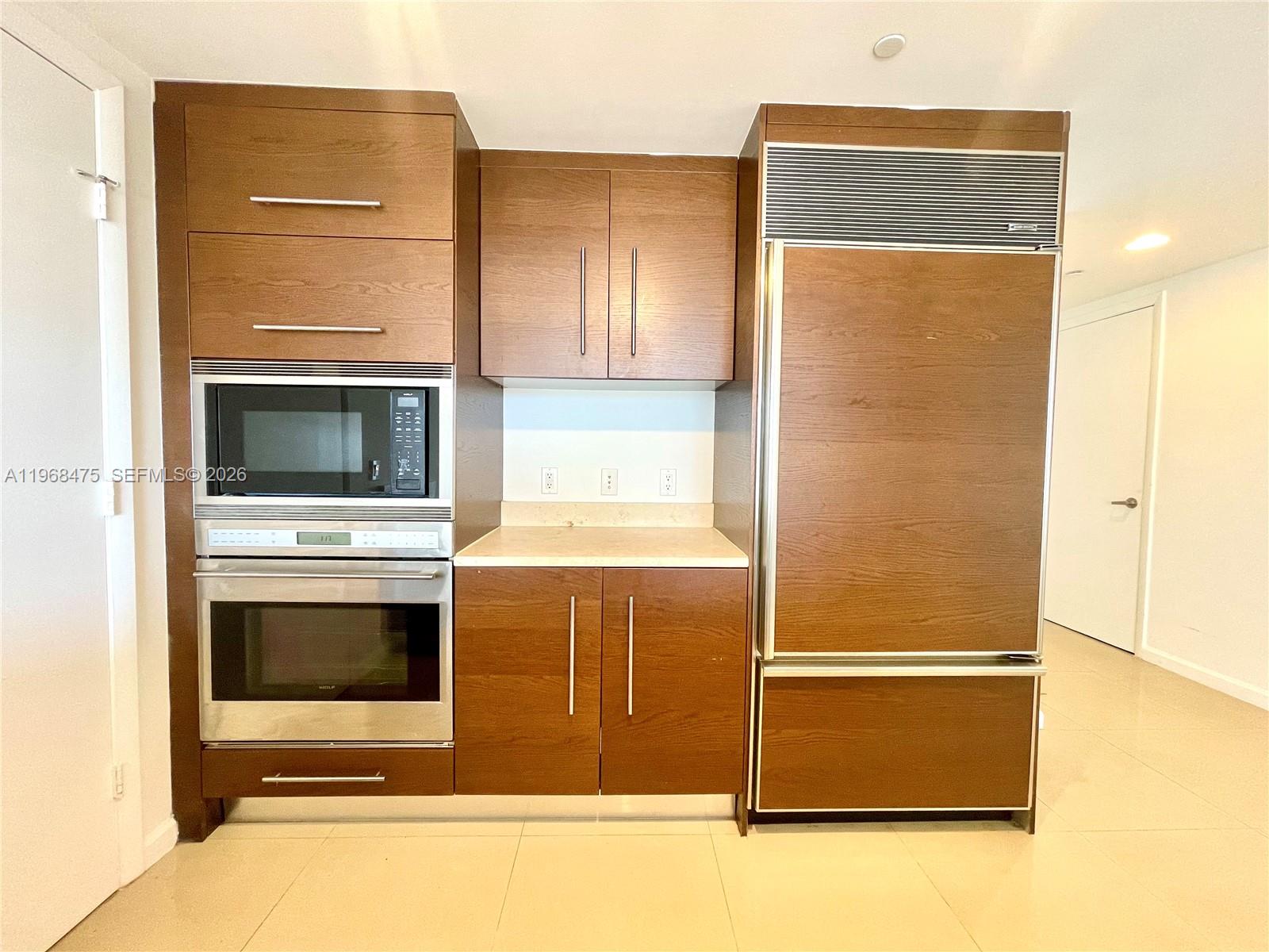 495 BRICKELL AV #3011, Miami FL 33131