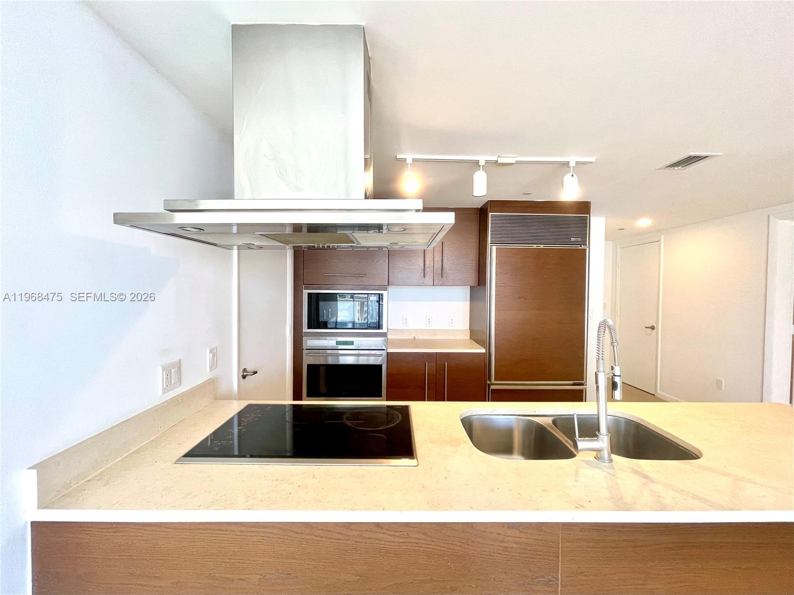 495 BRICKELL AV #3011, Miami FL 33131