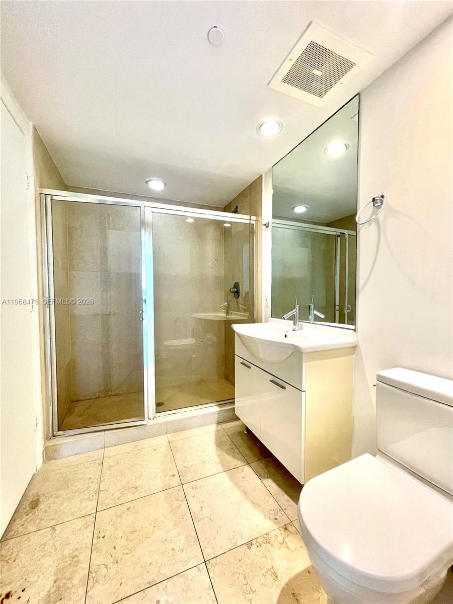 495 BRICKELL AV #3011, Miami FL 33131