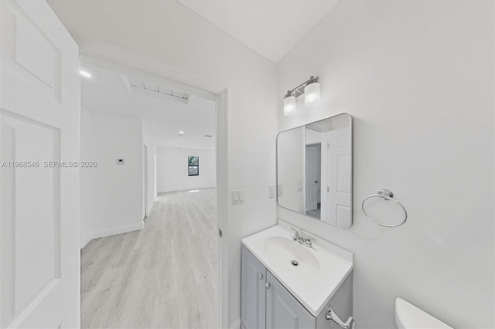 4237 SW 7th St, Miami FL 33134