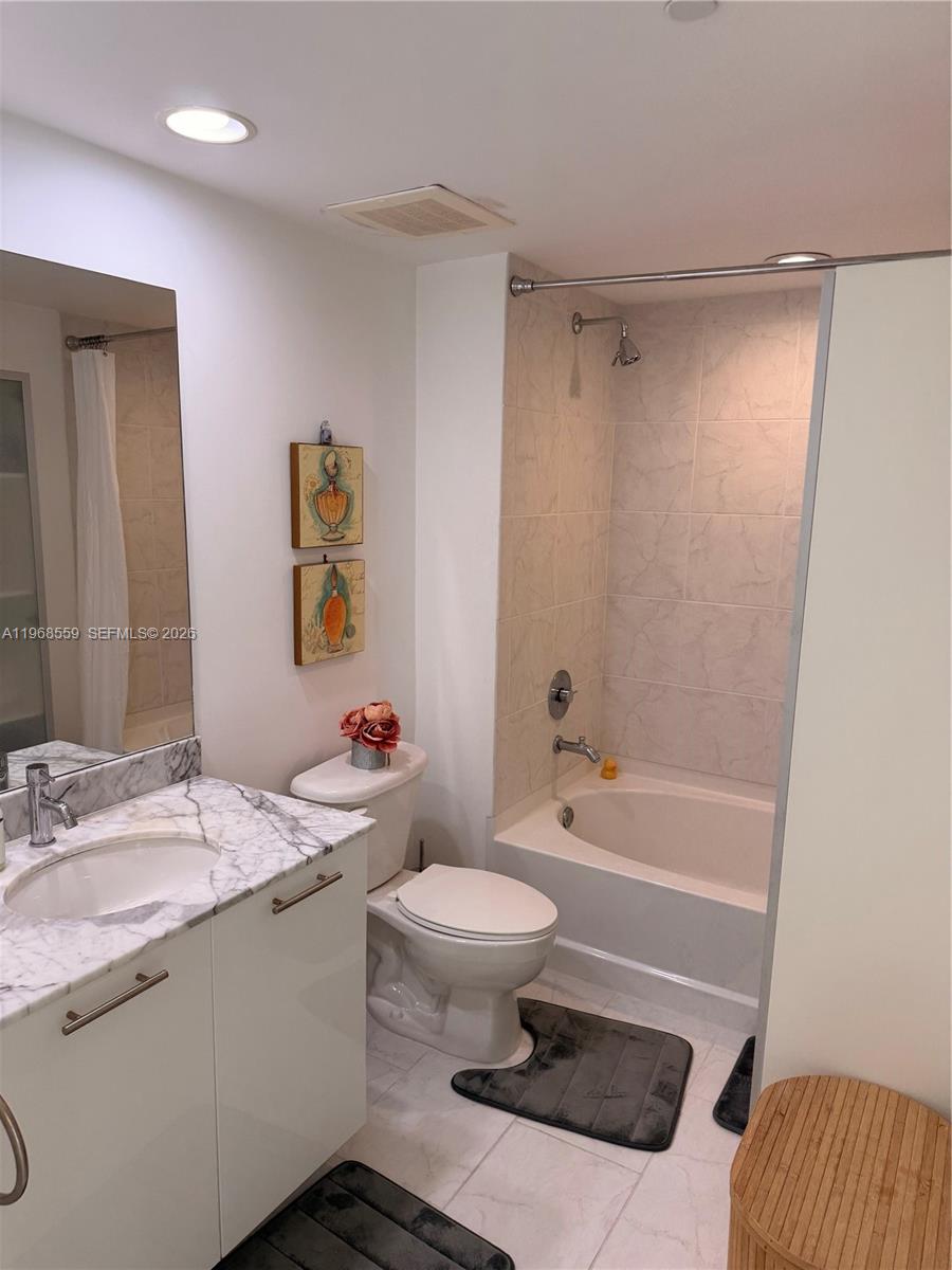951 Brickell Ave #3108, Miami FL 33131