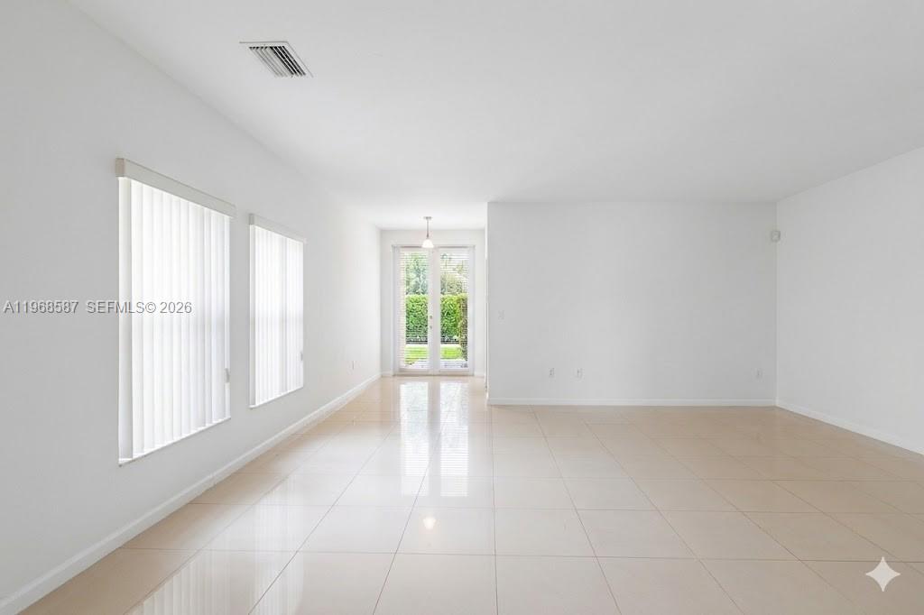 2780 SW 33 AVE, Miami FL 33133
