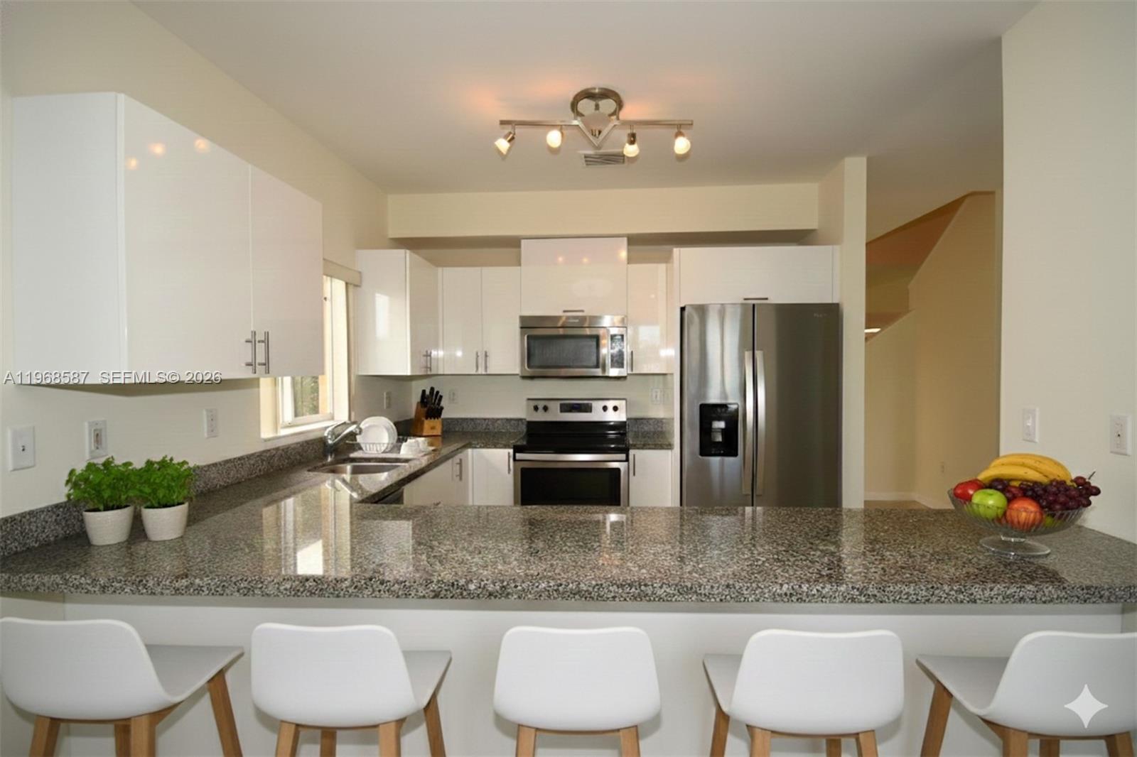 2780 SW 33 AVE, Miami FL 33133