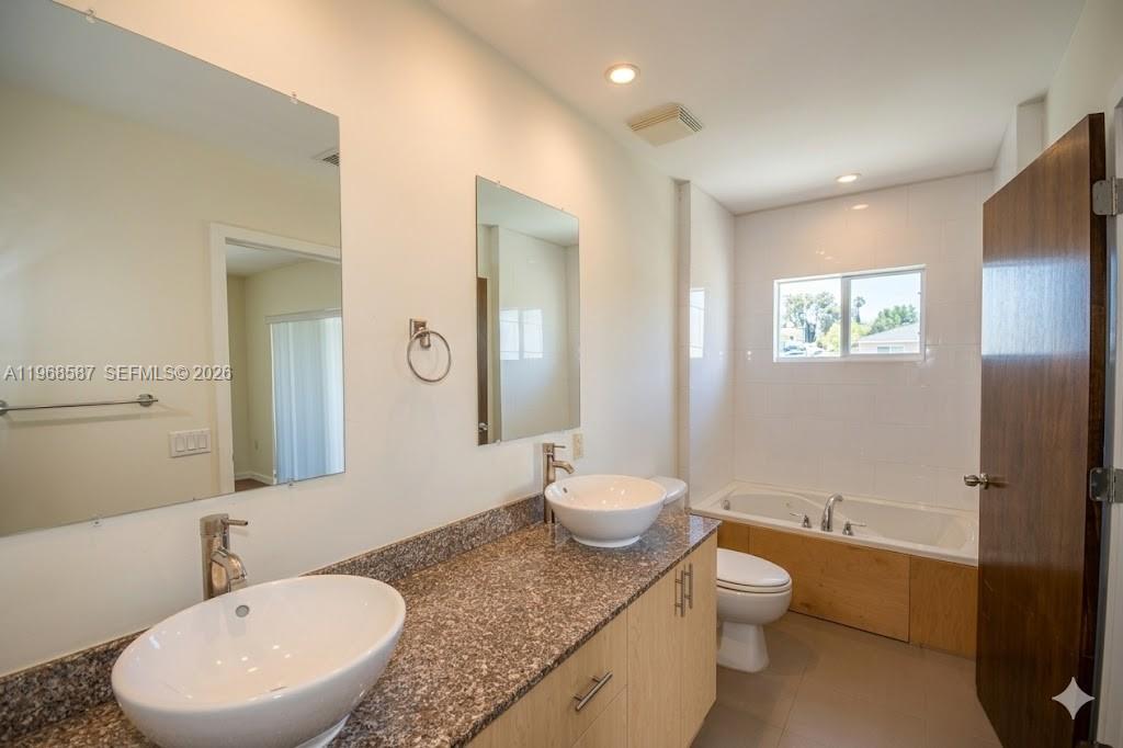 2780 SW 33 AVE, Miami FL 33133