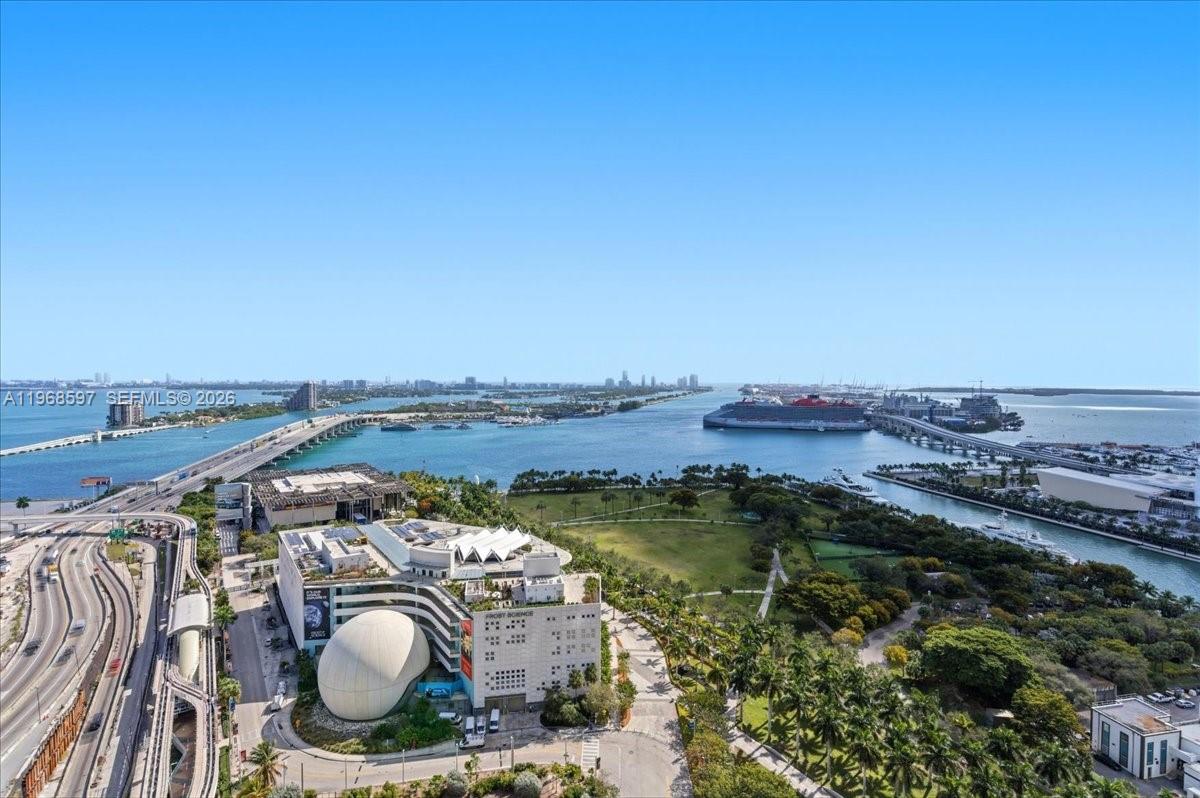 1100 Biscayne Blvd #2702, Miami FL 33132
