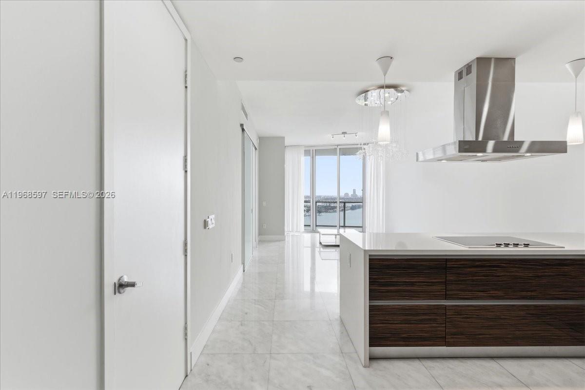 1100 Biscayne Blvd #2702, Miami FL 33132