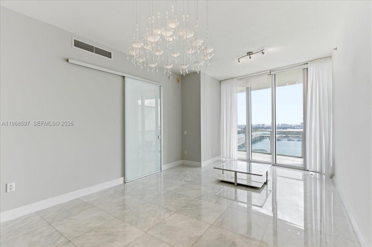 1100 Biscayne Blvd #2702, Miami FL 33132