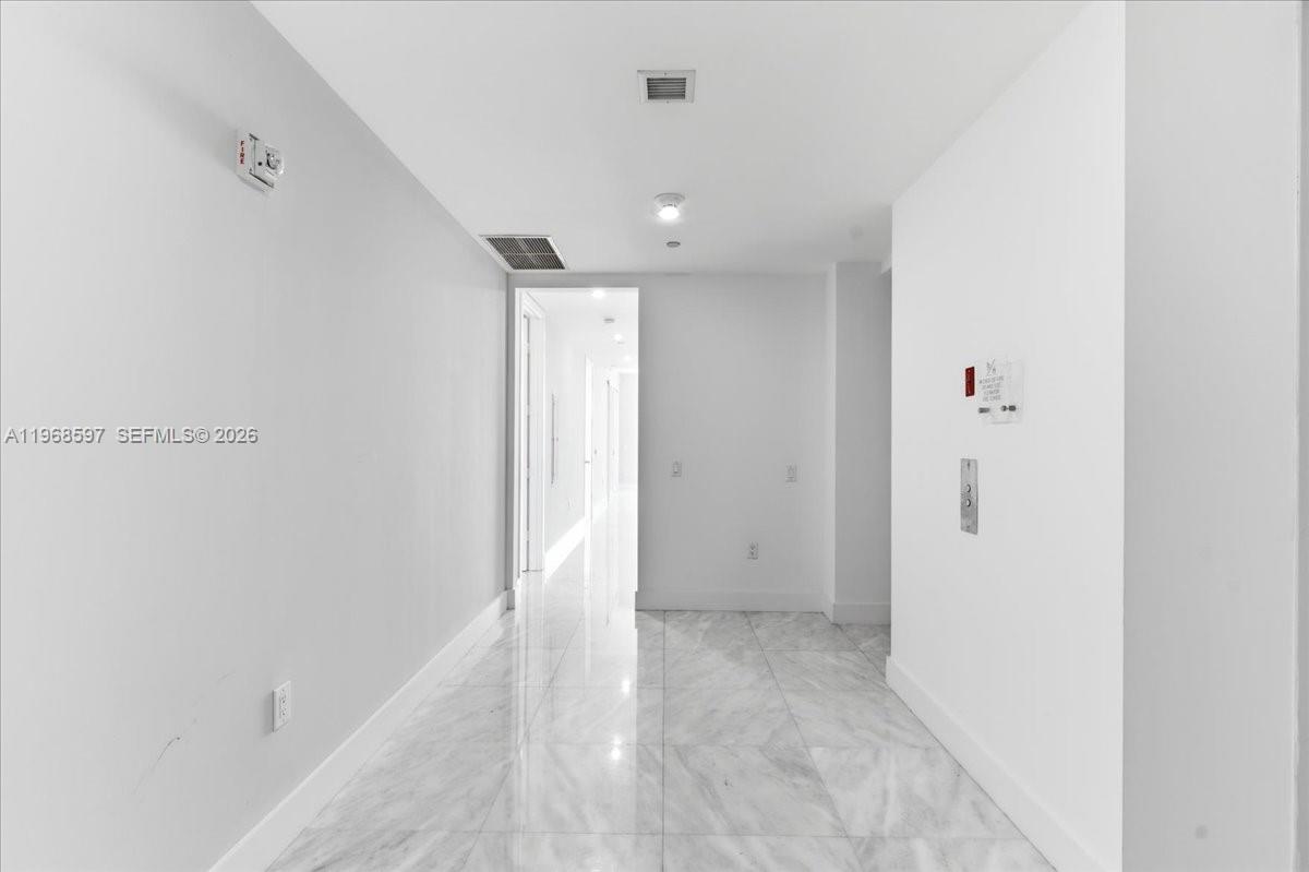 1100 Biscayne Blvd #2702, Miami FL 33132