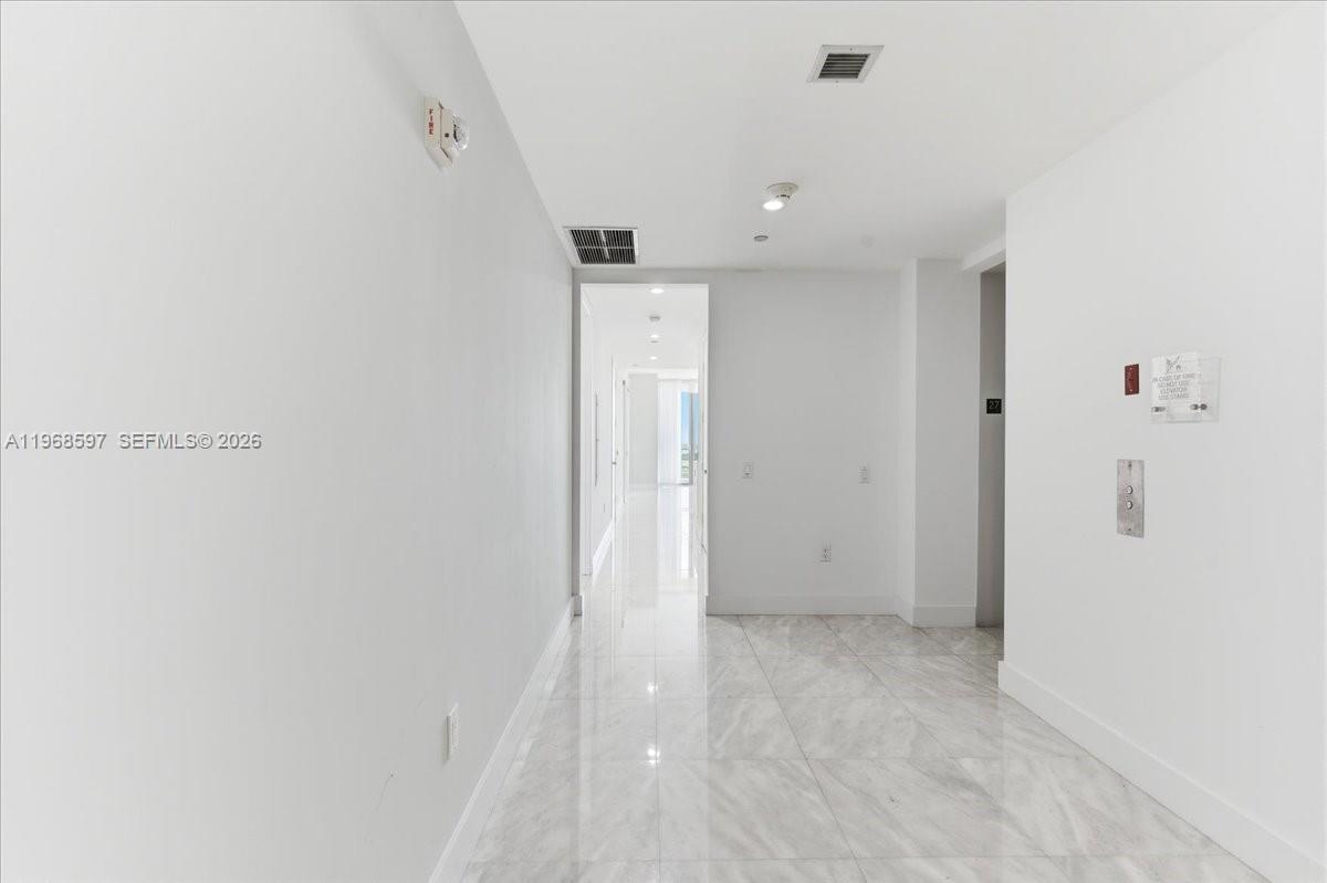 1100 Biscayne Blvd #2702, Miami FL 33132