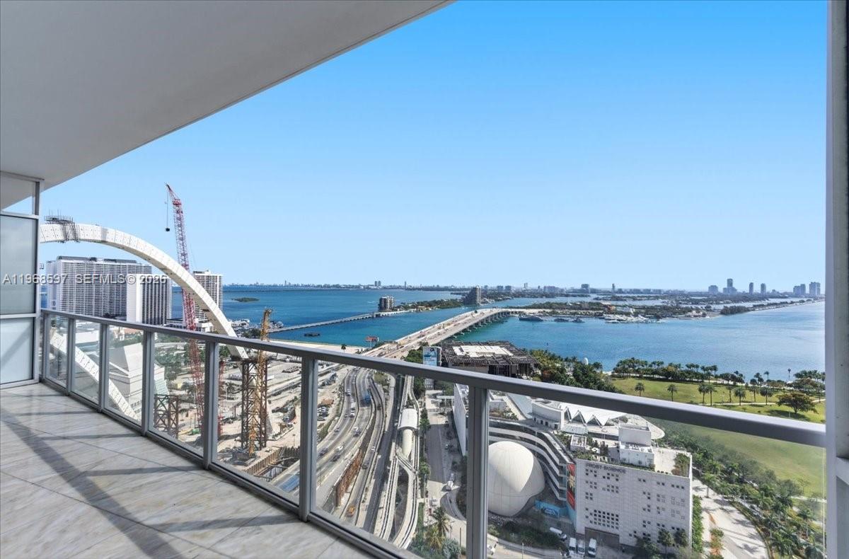 1100 Biscayne Blvd #2702, Miami FL 33132