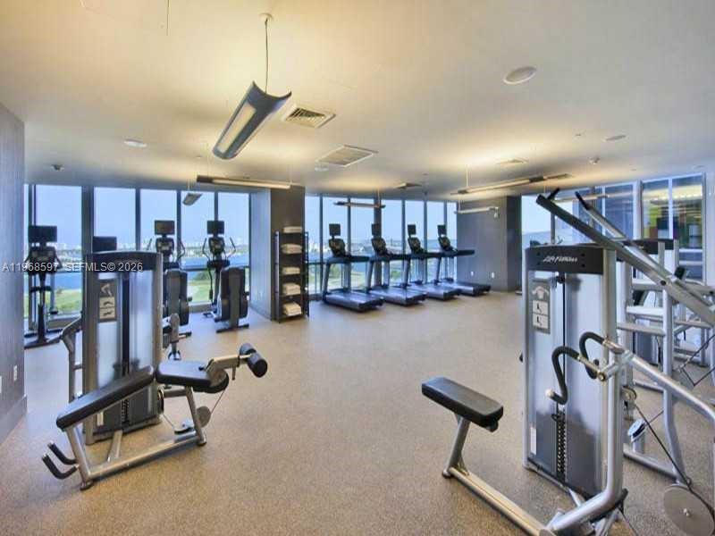 1100 Biscayne Blvd #2702, Miami FL 33132