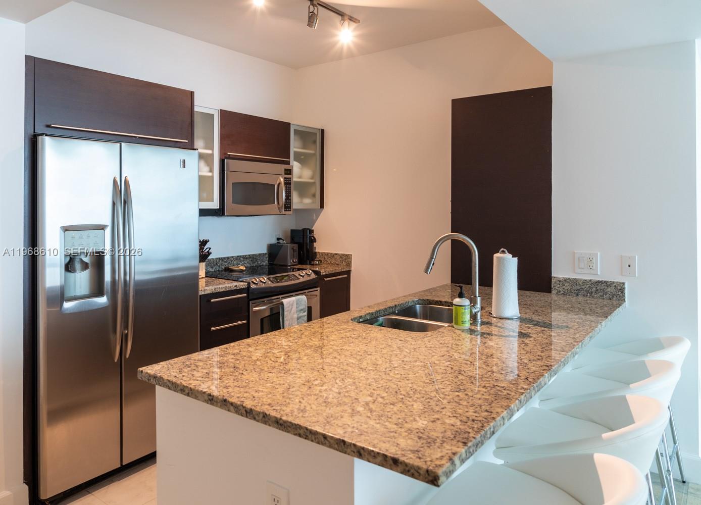 950 Brickell Bay Dr #1504, Miami FL 33131