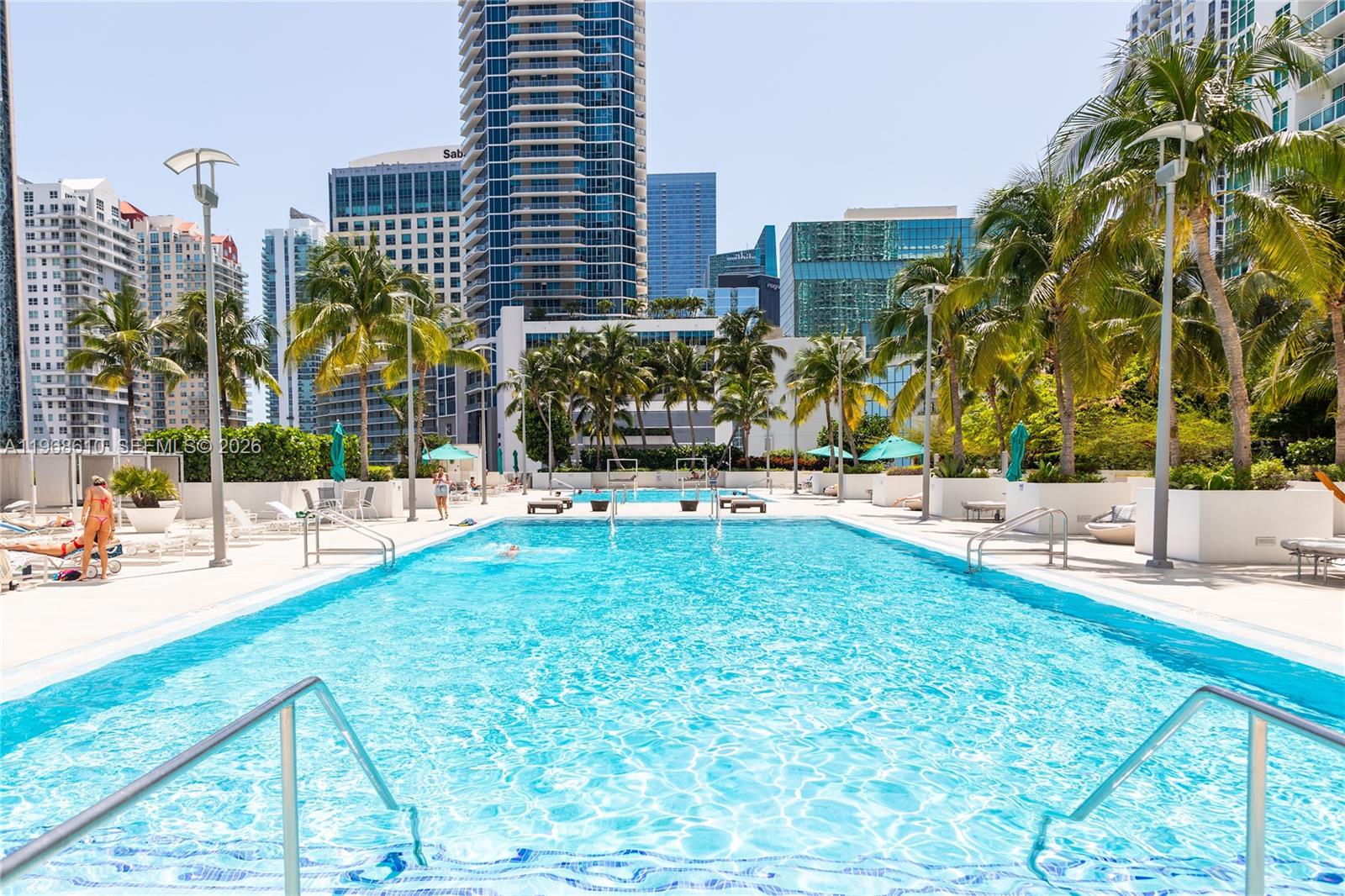 950 Brickell Bay Dr #1504, Miami FL 33131