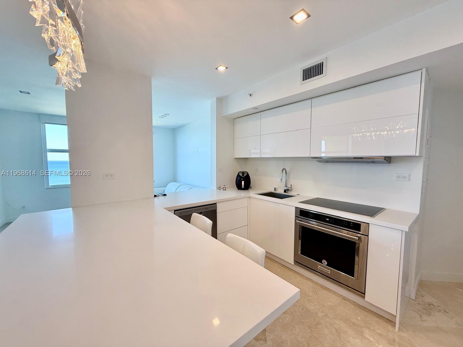 2100 N Ocean Blvd #12D, Fort Lauderdale FL 33305