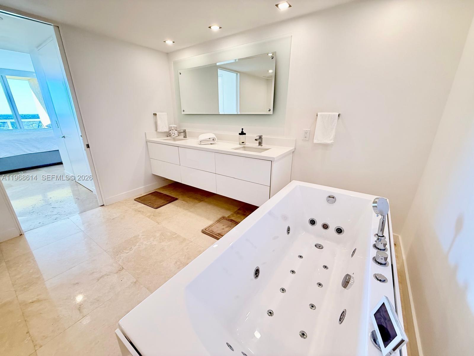 2100 N Ocean Blvd #12D, Fort Lauderdale FL 33305
