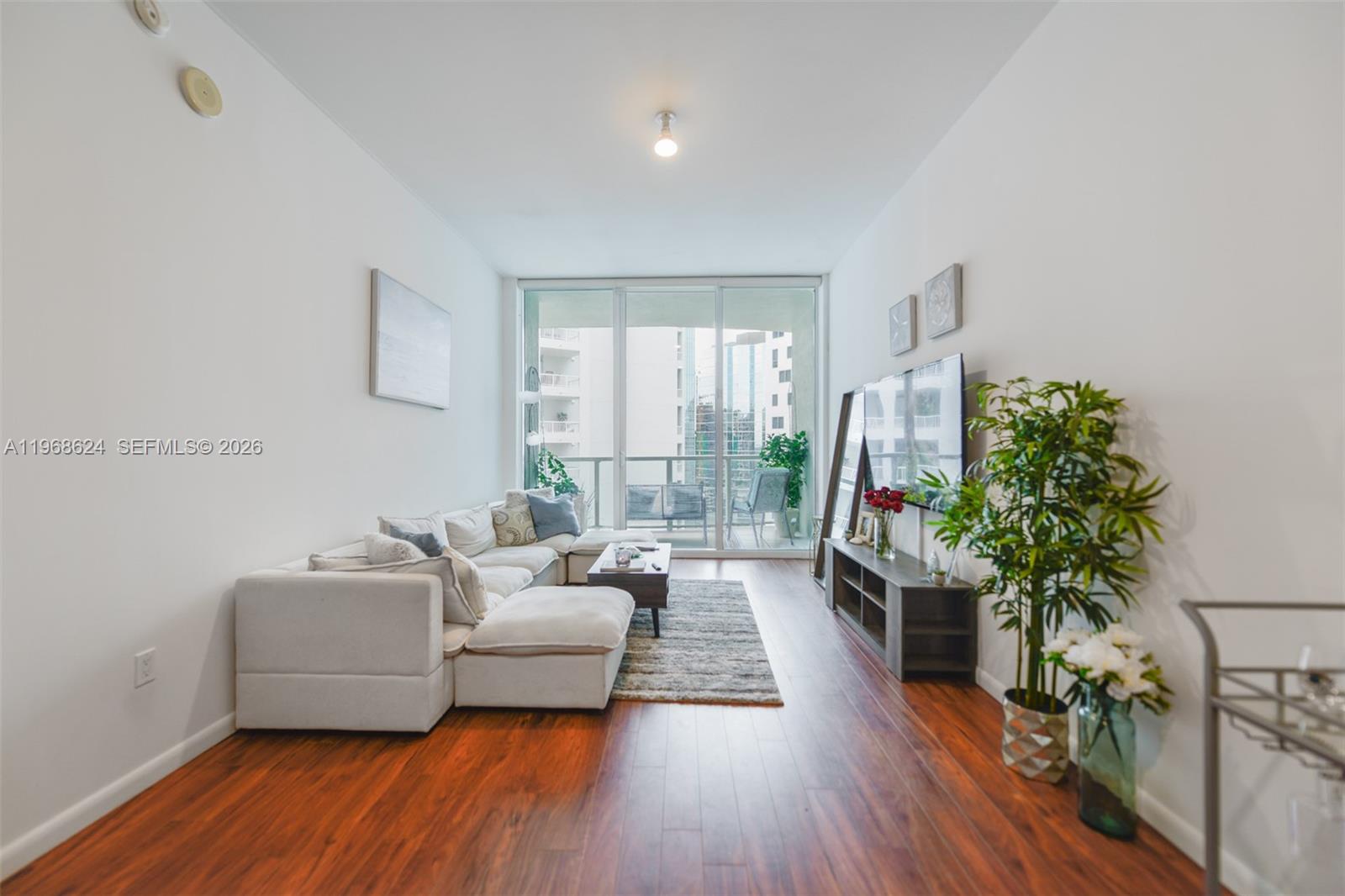 218 SE 14th Street #2306, Miami FL 33131