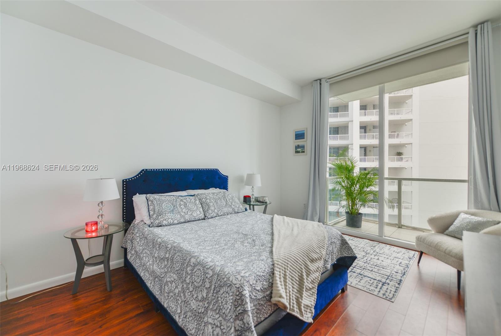 218 SE 14th Street #2306, Miami FL 33131