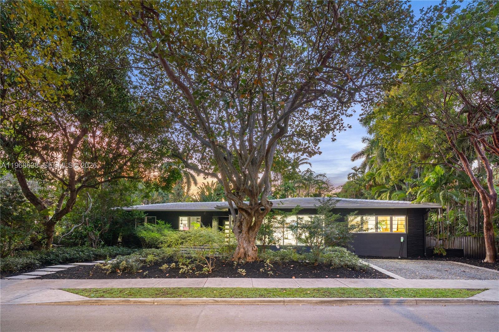 5600 N Bayshore Dr, Miami FL 33137